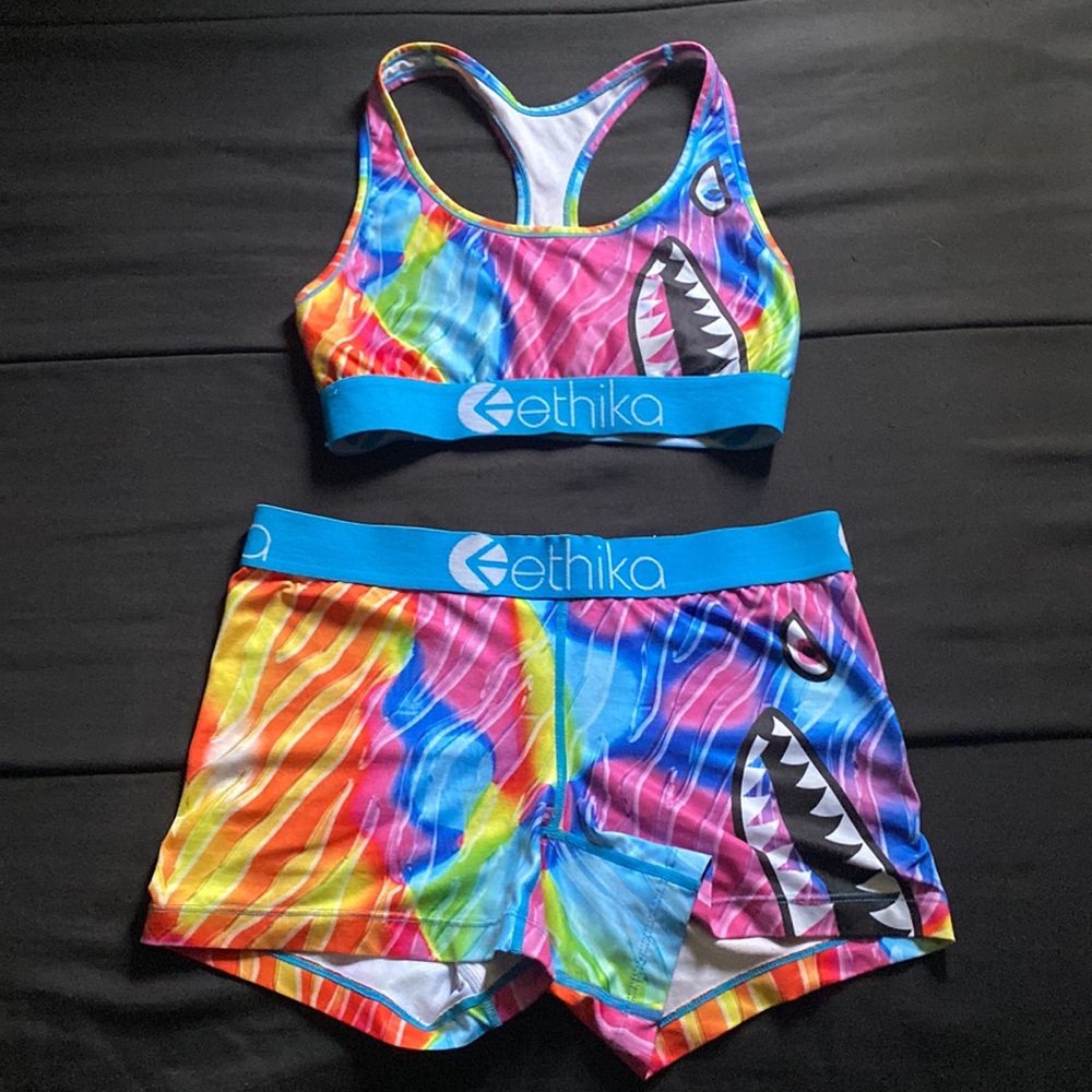 Ethika set